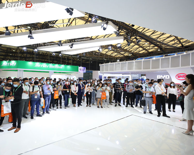 上海展會布置搭建中燈光設(shè)計(jì)的原則與注意事項(xiàng)有哪些？