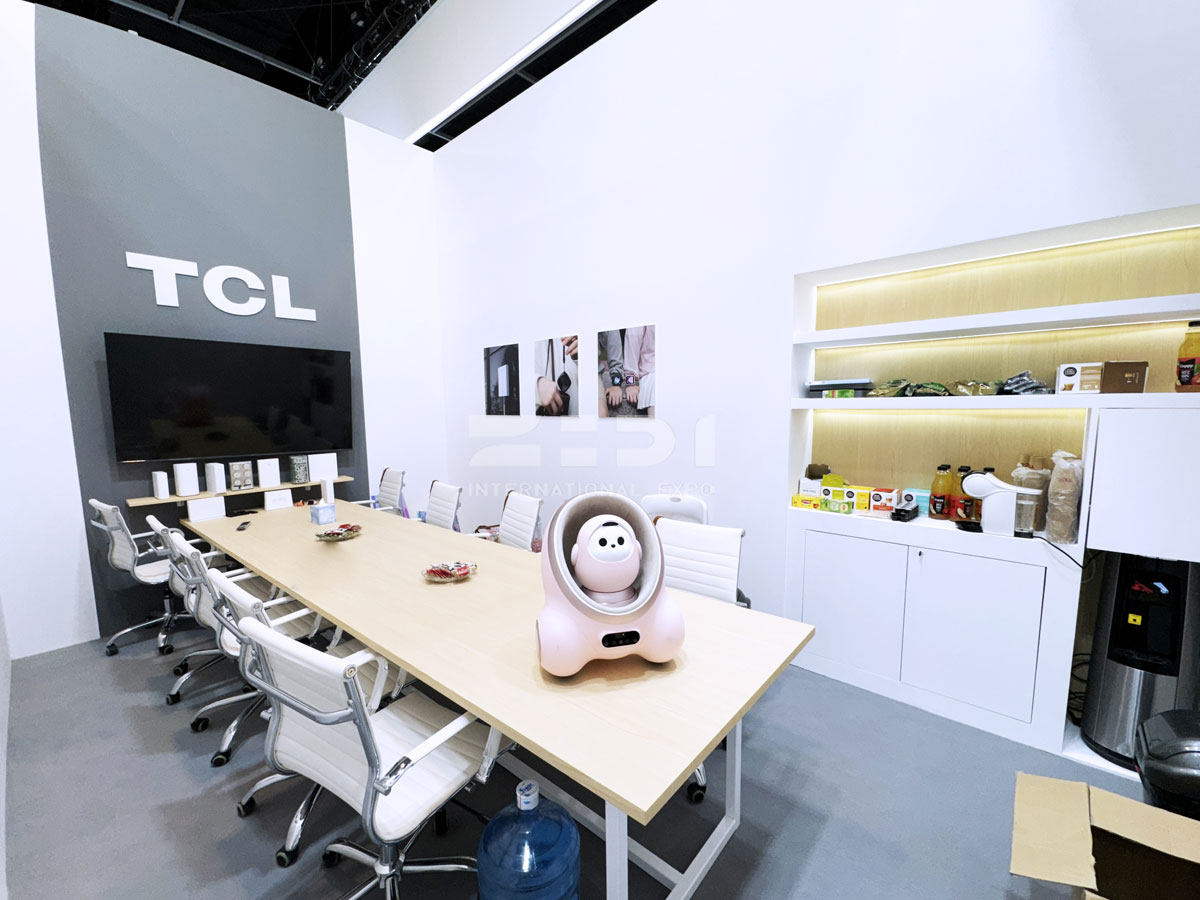 法國巴黎寬帶展臺(tái)設(shè)計(jì)